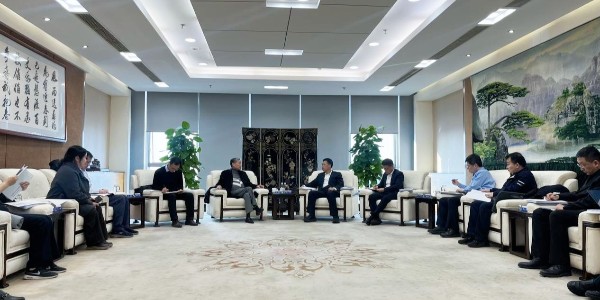 美亚控股与京能集团举行座谈交流，共探多领域合作新机遇